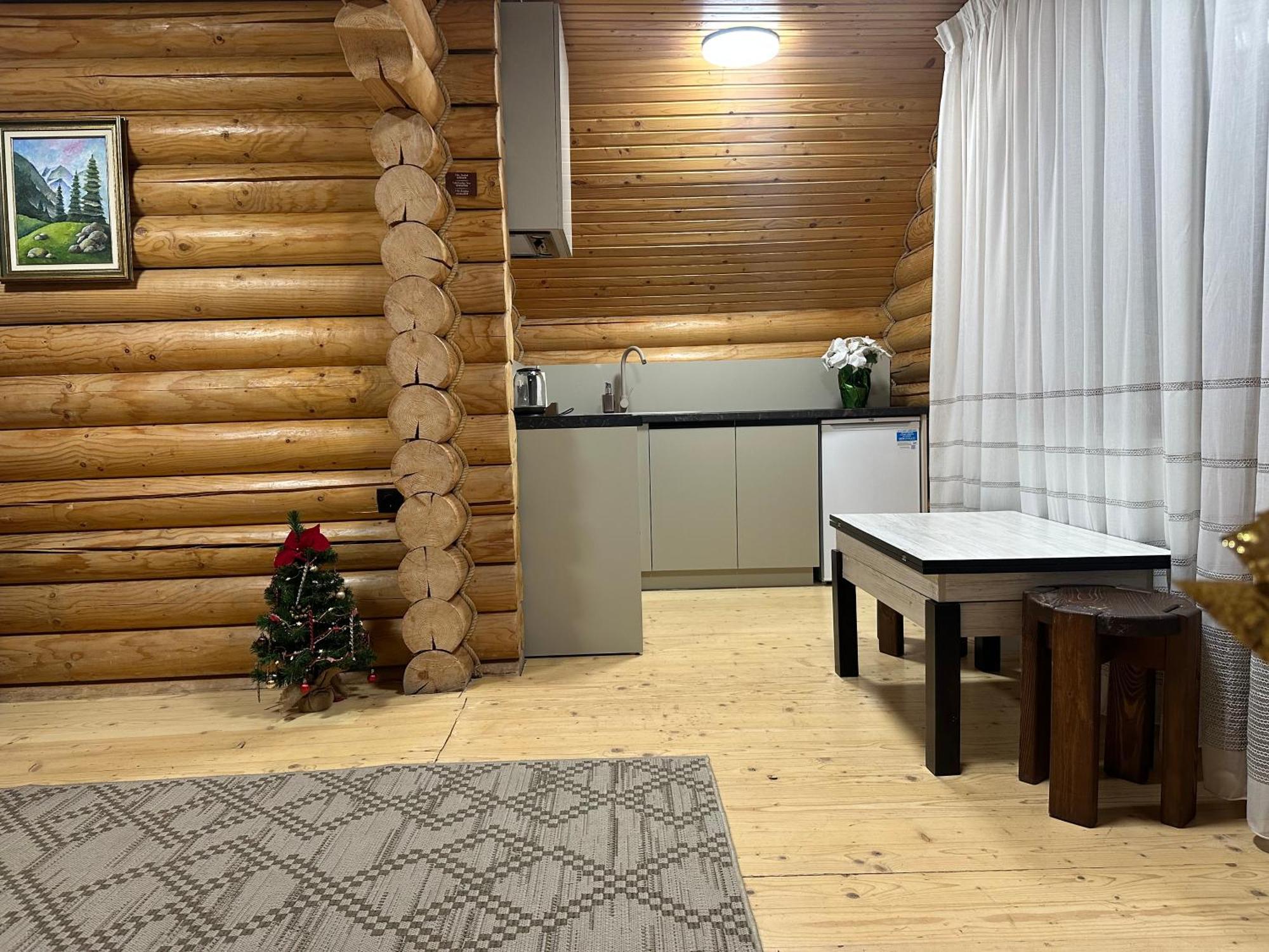 Котедж "Villa Затишна" 미쿨리친 외부 사진
