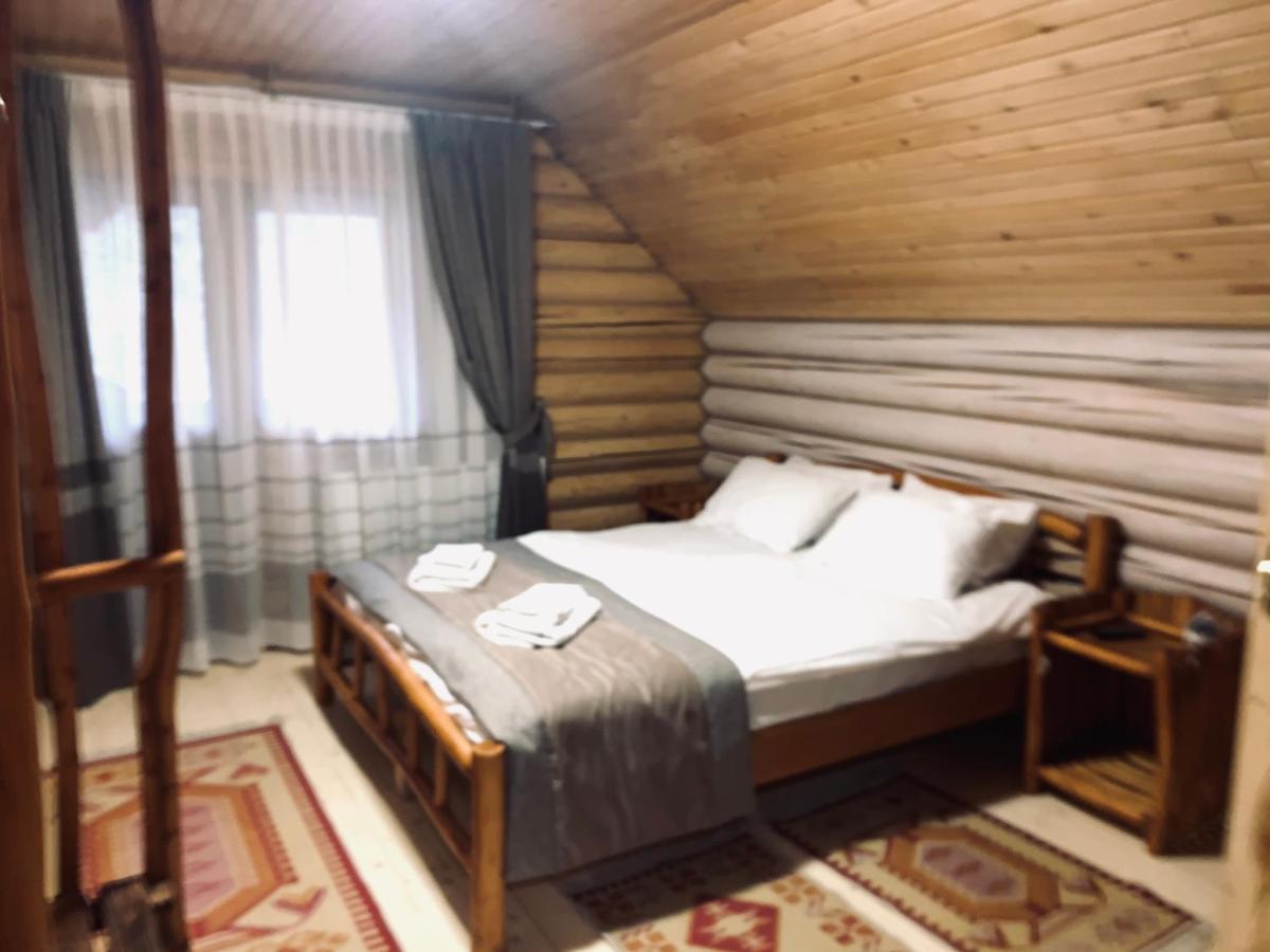 Котедж "Villa Затишна" 미쿨리친 외부 사진